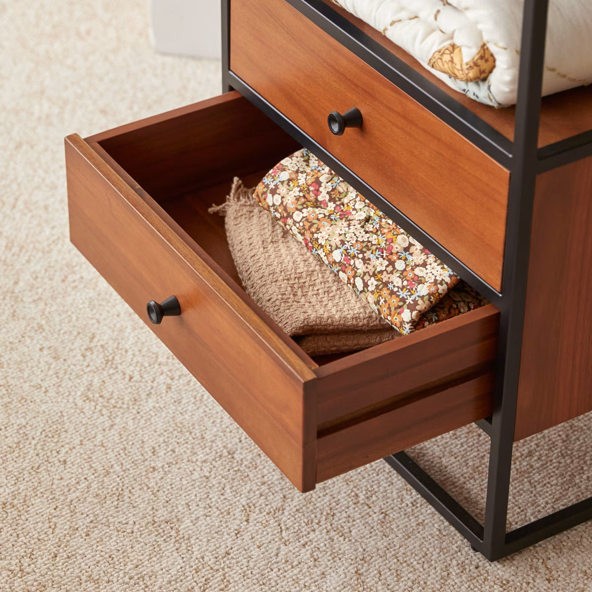 4-Tier Kids' Metal Shelving Unit with 2 Drawers -Metal Bookshelf Unit - Stylish Storage Solutions for Playrooms and Bedrooms